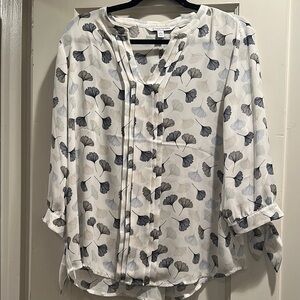 41 Hawthorn White and Gray Pleated Blouse with Mandarin Collar